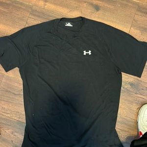 Under Armour T-shirt!!